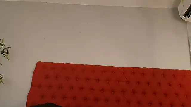 keyla mejia online show from April 14, 11:59 am