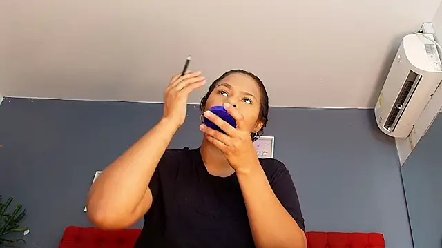 keyla mejia online show from March 23, 12:05 pm