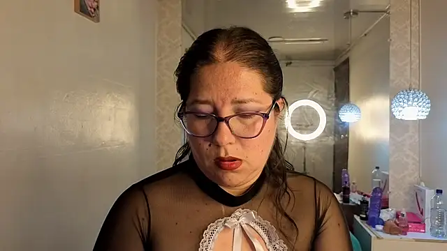 scarlett widow  online show from July 20, 3:25 am
