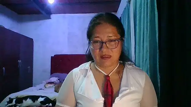 scarlett widow  online show from November 9, 3:21 am