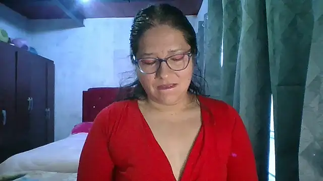 scarlett widow  online show from January 11, 11:28 am