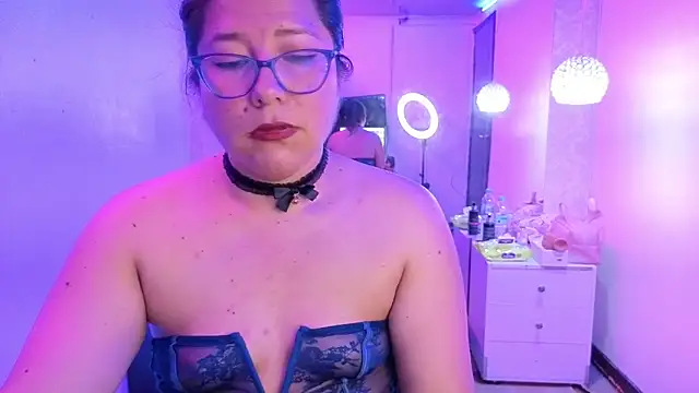 scarlett widow  online show from March 29, 2:13 am