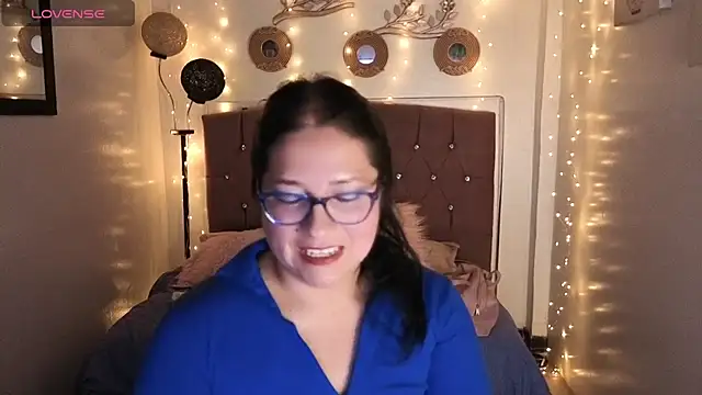 scarlett widow  online show from July 11, 4:02 am