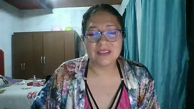 scarlett widow  online show from October 4, 4:03 am