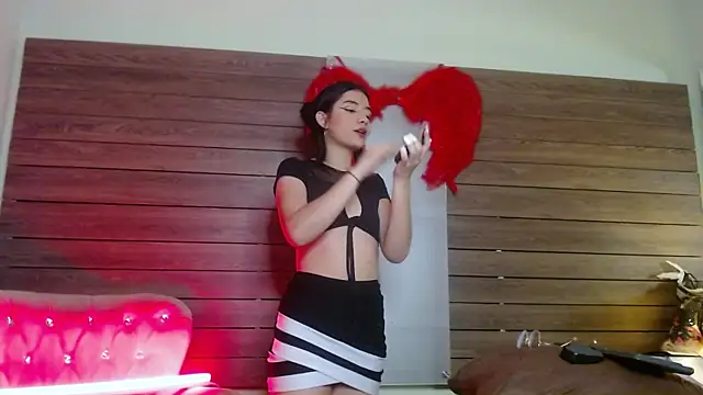 Snapshot of Karol_Yessenia chatting on October 18, 1:46 pm Karol Yessenia online show from October 18, 1:46 pm