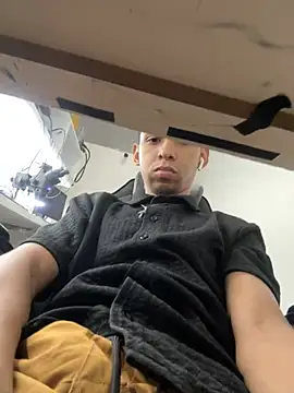 Oqui online show from April 14, 9:31 pm