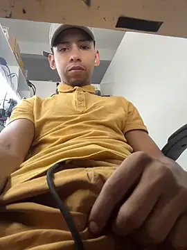 Oqui online show from April 15, 6:12 pm