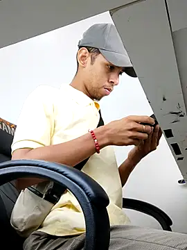 Oqui online show from February 24, 6:53 pm