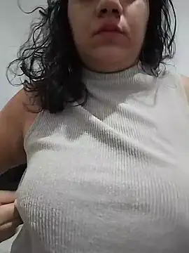 Snapshot of Mari29patty chatting on July 8, 2:18 pm Mari29patty online show from July 8, 2:18 pm