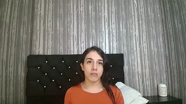Alicee Moonn online show from May 23, 7:02 pm