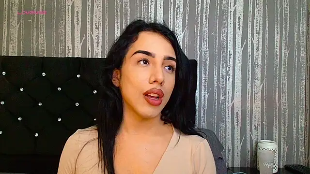 Alicee Moonn online show from April 16, 6:52 pm