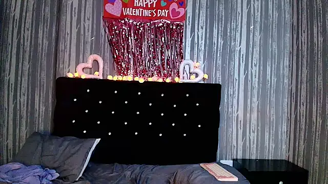 Alicee Moonn online show from February 13, 8:14 am