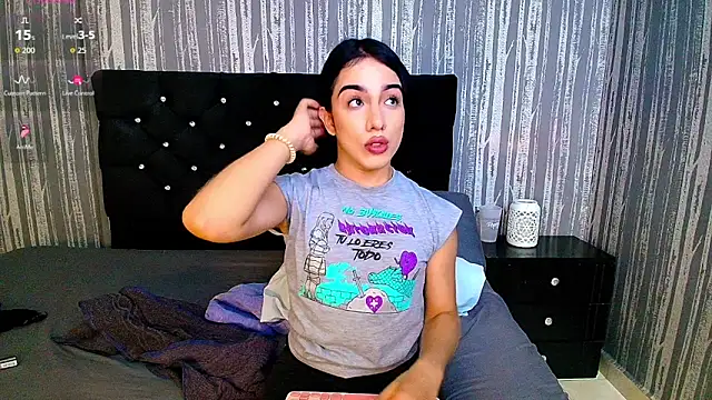 Alicee Moonn online show from March 24, 7:25 pm