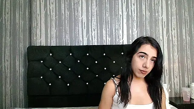 Alicee Moonn online show from May 20, 7:55 pm