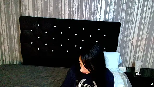 Alicee Moonn online show from February 25, 9:47 pm