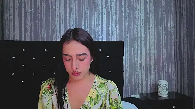Snapshot of Alicee_Moonn chatting on June 26, 8:36 pm Alicee Moonn online show from June 26, 8:36 pm