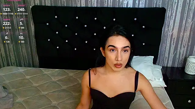 Alicee Moonn online show from April 7, 6:54 pm