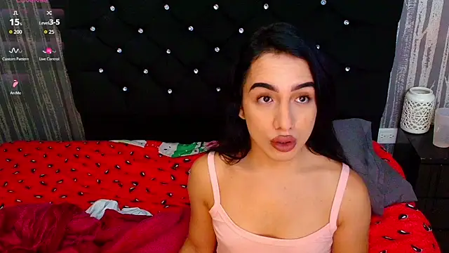 Alicee Moonn online show from April 5, 12:01 pm