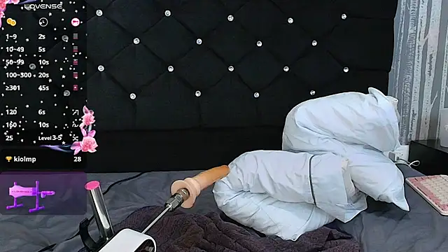 Alicee Moonn online show from November 26, 7:41 am