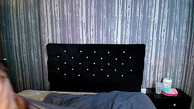 Alicee Moonn online show from March 20, 7:59 pm