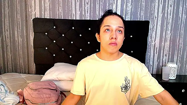 Alicee Moonn online show from March 23, 5:13 pm