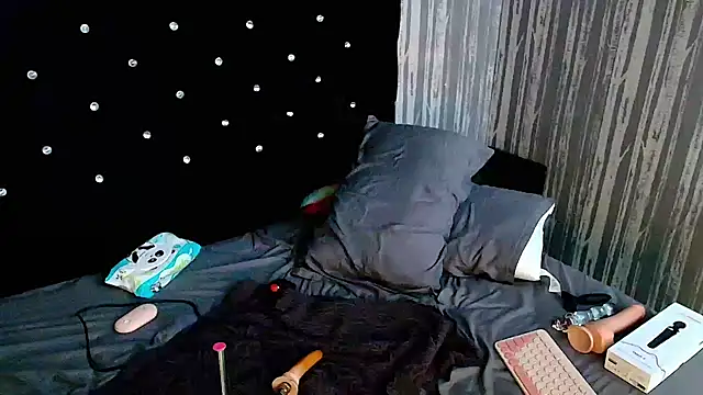 Alicee Moonn online show from February 5, 9:16 am