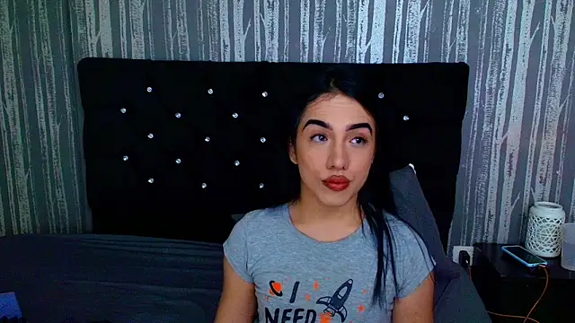 Alicee Moonn online show from March 25, 7:35 pm