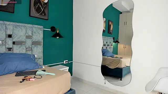 Snapshot of tamara_lovv chatting on November 28, 12:16 pm tamara lovv online show from November 28, 12:16 pm