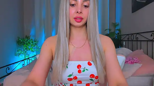 VelvetEliza online show from April 25, 8:50 pm