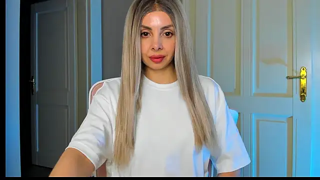 VelvetEliza online show from April 1, 9:01 pm