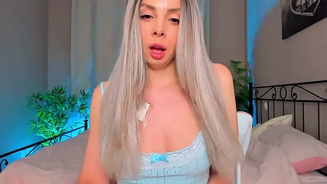 Snapshot of VelvetEliza chatting on January 14, 9:07 pm VelvetEliza online show from January 14, 9:07 pm