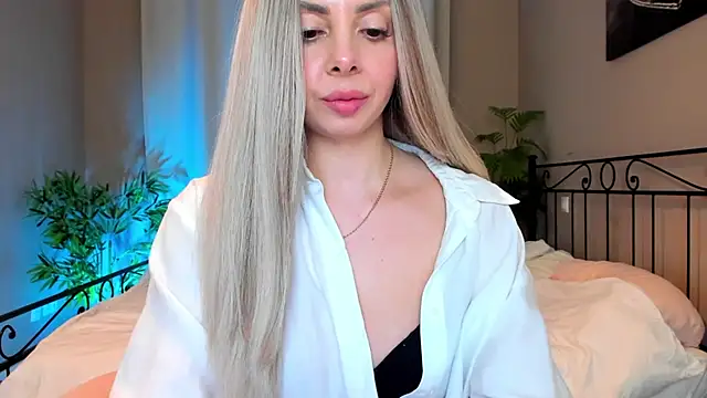 VelvetEliza online show from March 14, 10:27 pm