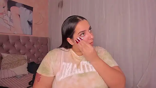 Snapshot of artemisa19 chatting on November 16, 1:32 am artemisa19 online show from November 16, 1:32 am