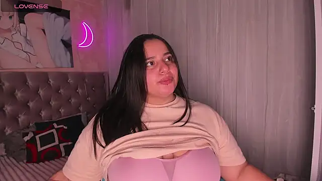 Snapshot of artemisa19 chatting on September 27, 10:54 am artemisa19 online show from September 27, 10:54 am