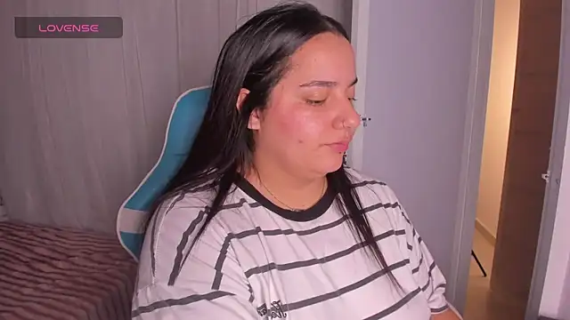 Snapshot of artemisa19 chatting on October 24, 11:04 pm artemisa19 online show from October 24, 11:04 pm