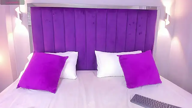 QetziaStoun online show from September 25, 5:41 pm