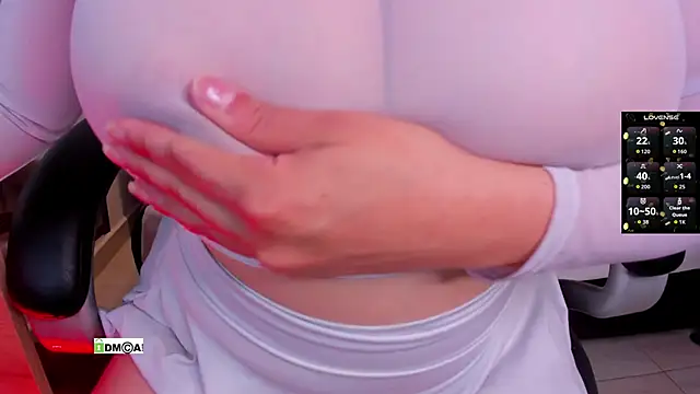 Snapshot of susanasmith18 chatting on November 2, 7:41 pm susanasmith18 online show from November 2, 7:41 pm