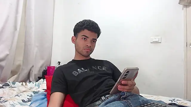 camillo beischel  online show from January 15, 7:06 pm