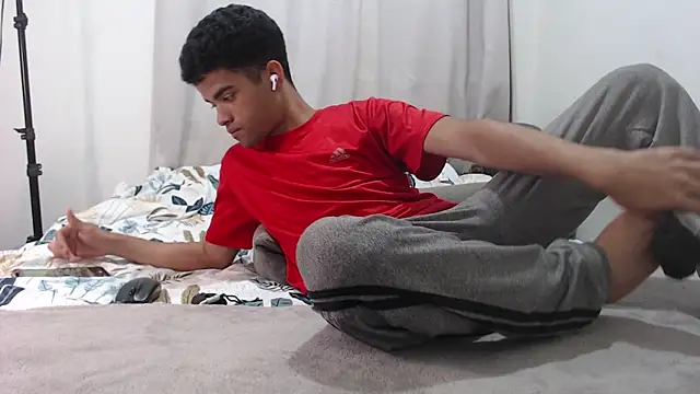 camillo beischel  online show from November 18, 9:51 pm