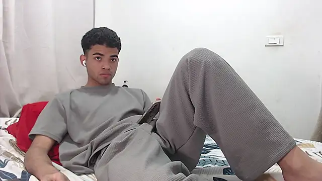 camillo beischel  online show from January 11, 7:10 pm