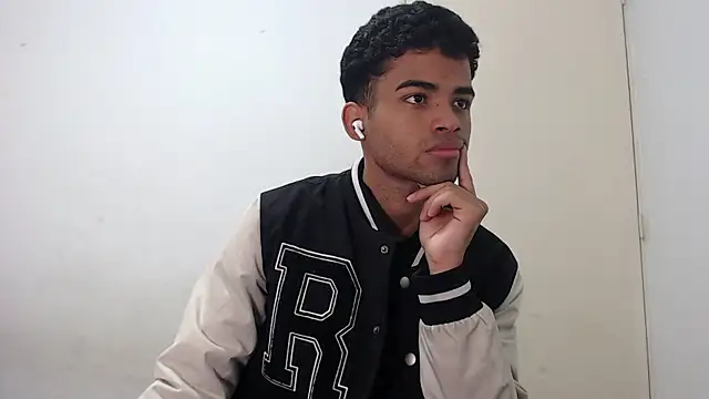 camillo beischel  online show from January 12, 6:36 pm