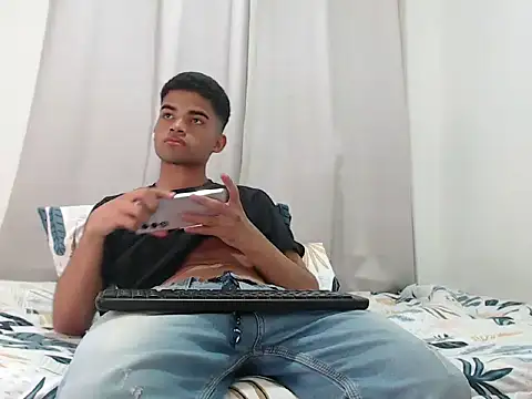 camillo beischel  online show from October 27, 7:37 pm