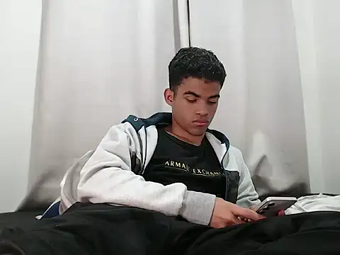 camillo beischel  online show from October 23, 7:01 pm