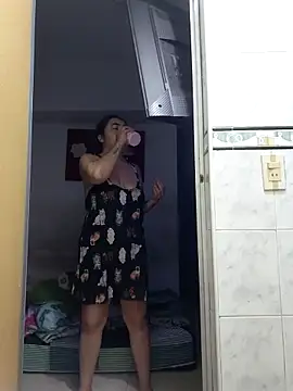 Snapshot of SweettyNaugthy chatting on February 14, 7:52 am SweettyNaugthy online show from February 14, 7:52 am