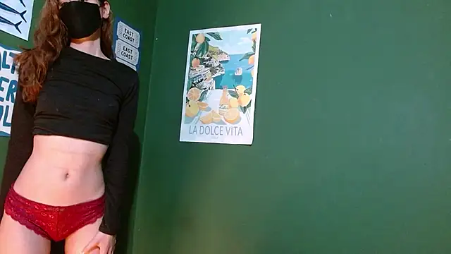 Roxiehood online show from February 7, 1:46 am