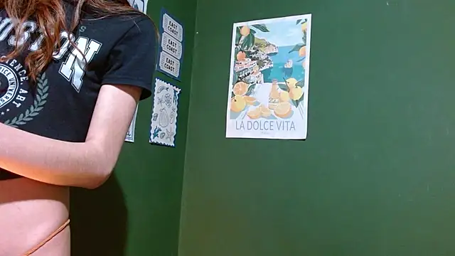 Roxiehood online show from November 16, 1:54 am