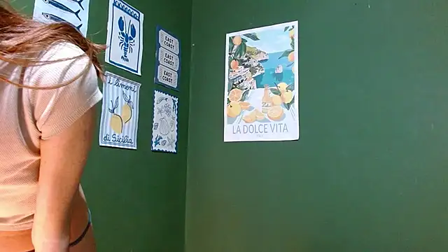 Roxiehood online show from October 20, 2:13 am