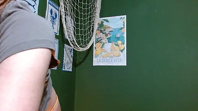 Roxiehood online show from September 29, 2:29 am