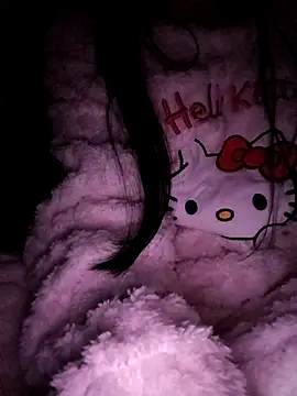 Hottiesophie online show from April 1, 8:50 pm