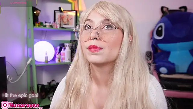 YunoRose  online show from October 21, 3:17 am